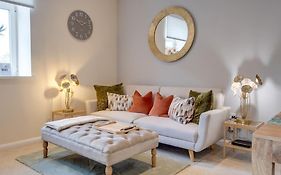 Stylish Modern Town Centre Flat